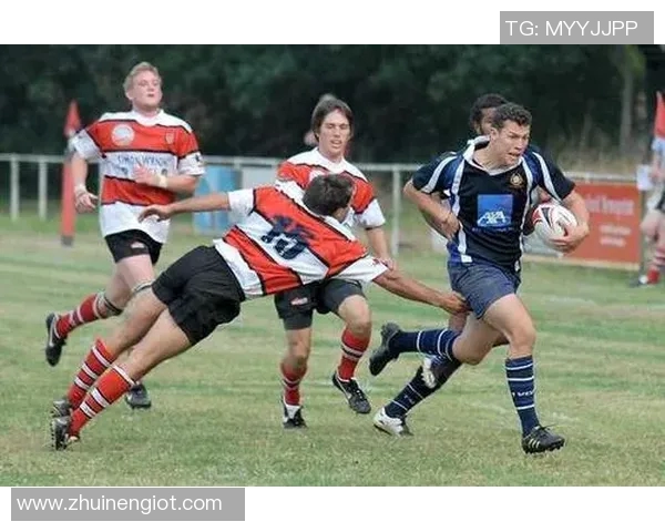 足球明星的搞笑瞬间展现了他们的幽默与无厘头风格让人忍俊不禁